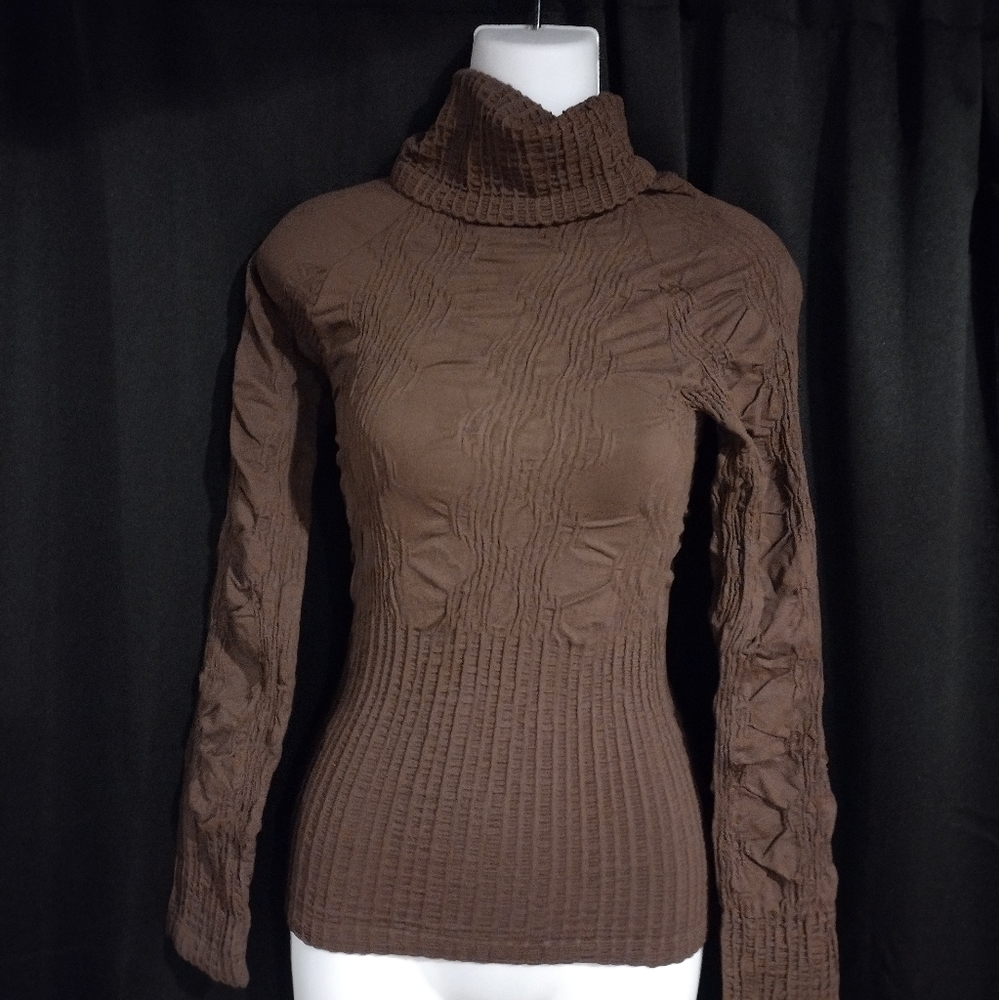 Brown Scala Seamless crinkled turtleneck